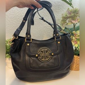 Tory Burch  Black Leather Amanda Handbags